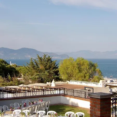 Sirenes Villa *
